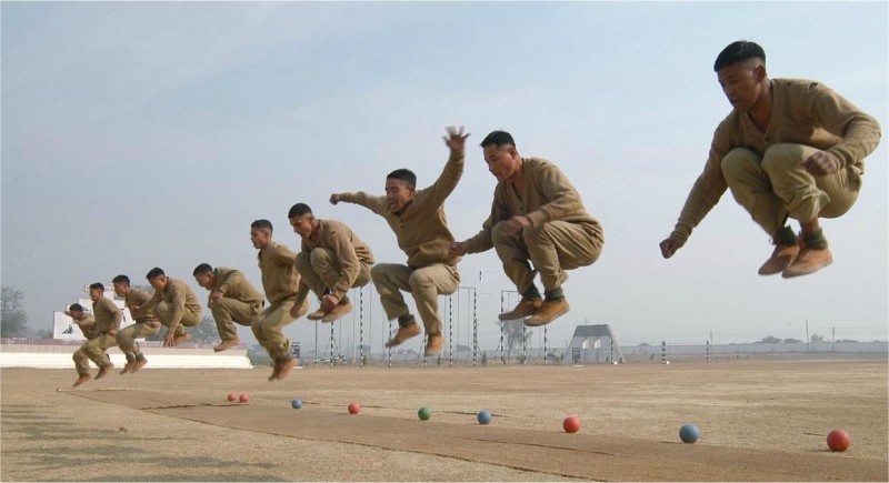 Bullet army run. Indian Army. Running Soldier. Солдат Jawan. Soldier Training.