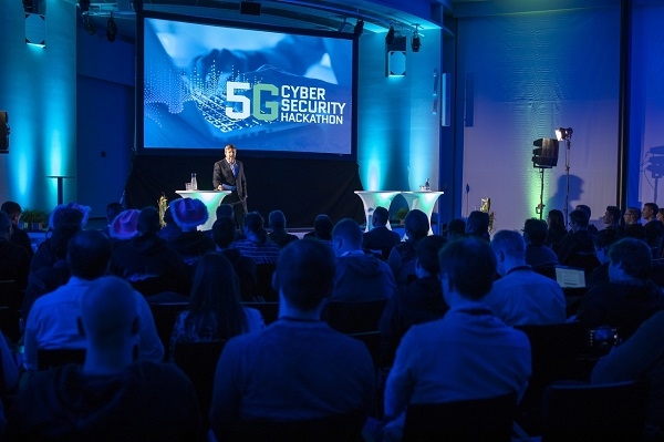 560_2&nbsp;&nbsp;H x W: 0