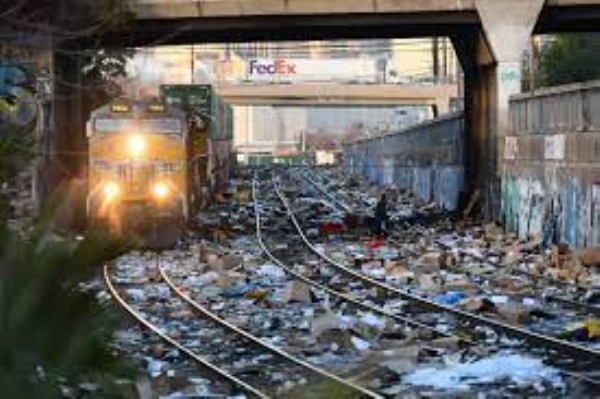 LA train looted