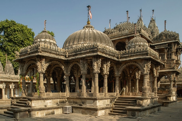 Hutheesing Jain Temple 