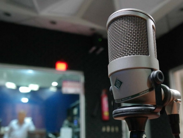 China tunes into All India radio's FM Gold!