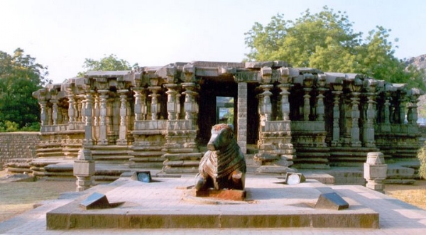 1000 Pillar Temple 