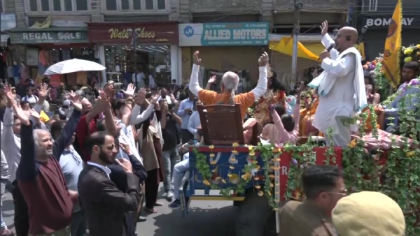 Kashmiri Pandits participate in ‘Shobha Yatra’ in Srinagar on occasion of Ram Navami