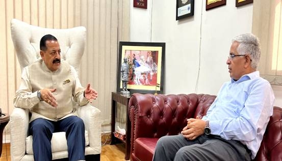 Jammu University VC meets Jitendra Singh, seeks integration of science curriculum with start-ups