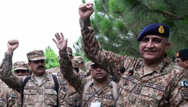Pak Army Chief visits LoC for third time in less than a week