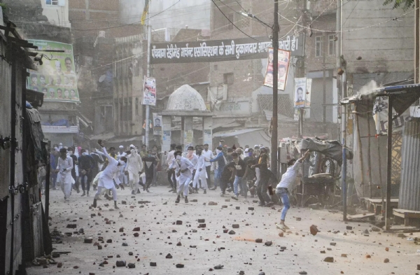 Kanpur Stone Pelting