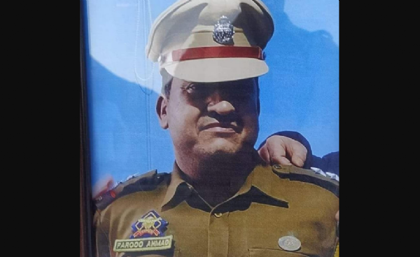 J&K police officer shot dead by terrorists in Pulwama, body found lying in paddy field