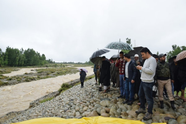 J&K: National highway blocked due to landslides