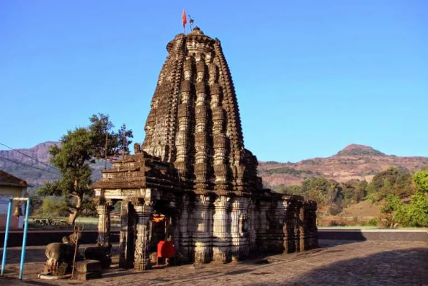 Amruteshwar temple