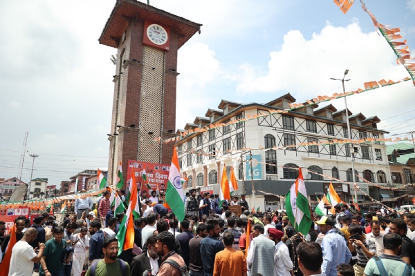 Ahead of #KarigilVijayDiwas, first-ever Tiranga rally flagged off at Lal Chowk in Srinagar
