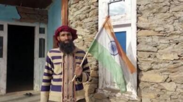 Ex-terrorist Sher Khan puts up tricolour at his residence in J&K's Kishtwar