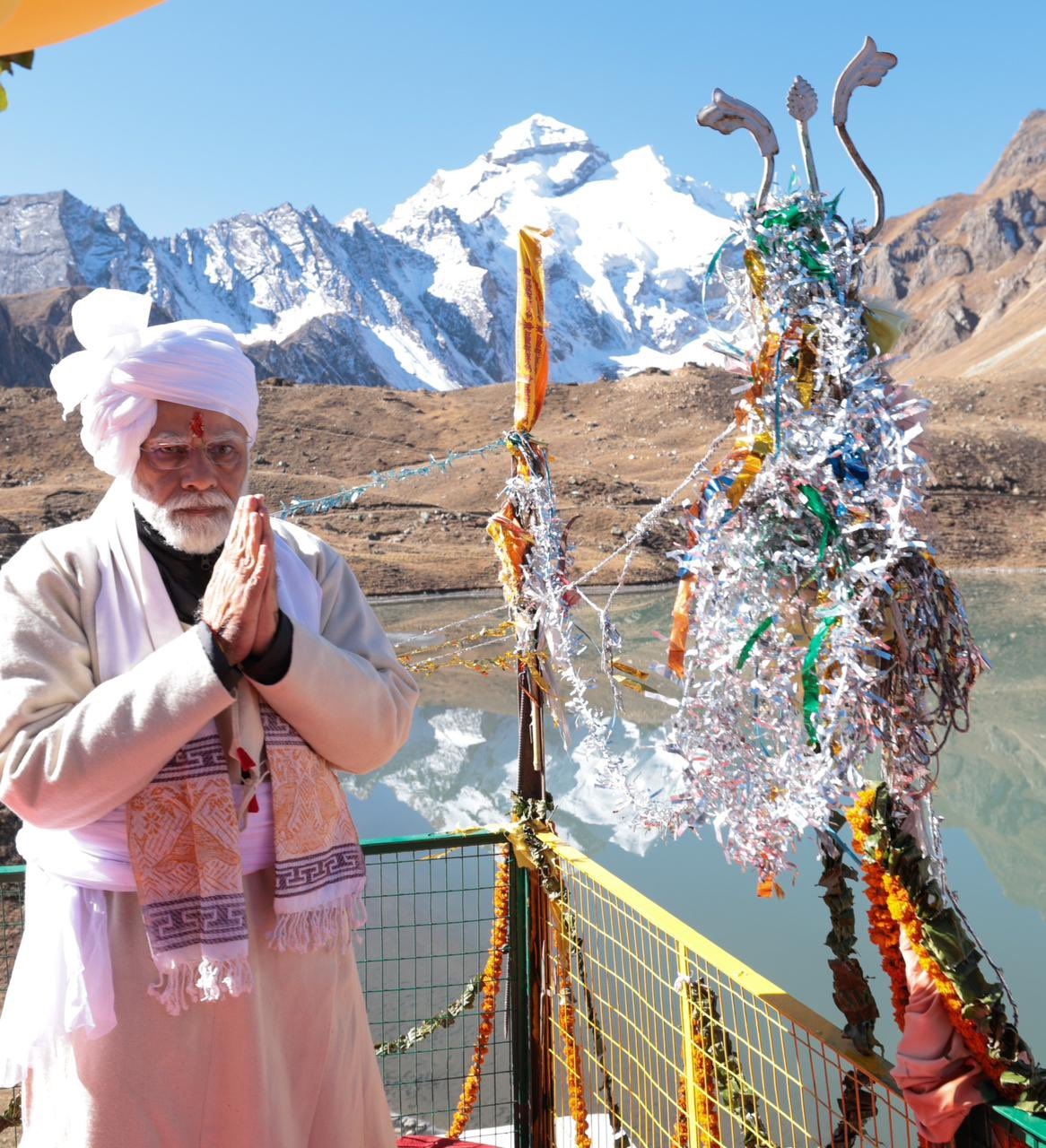 PM Modi at Paravati Kund