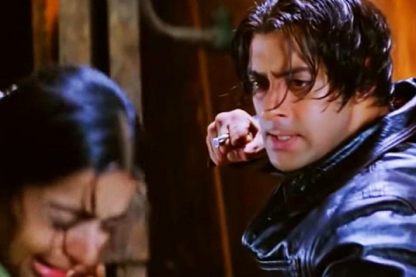 Radhe Mohan in Tere Naam red flag