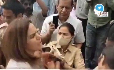 Yogita Bhayana slaps woman