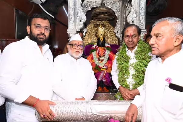 KCR in Pandharpur KCR in Pandharpur