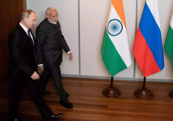 Russia offers India visa-free proposal for group tourists