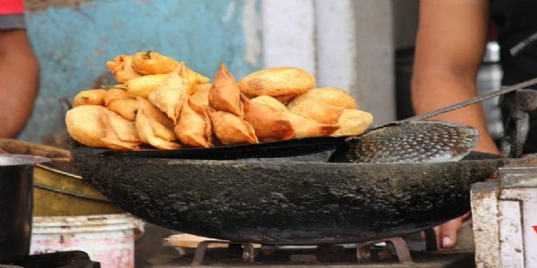 Rahim Shaikh and others supply samosas stuffed with condoms & tobacco in Pune