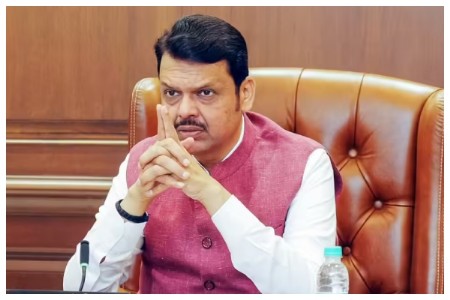 Fadnavis Calls Uddhav, Raj Thackeray ‘Ghajinis’ Over EC Protest