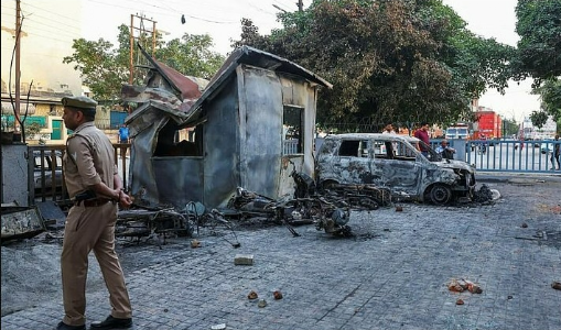 भारत की आंतरिक सुरक्षा को नोएडा के श्रमिकों को भड़काने जैसी हरकतों से चुनौती देता पाकिस्तान