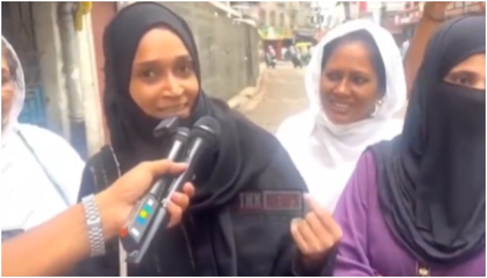 Muslim women pray for TMC win