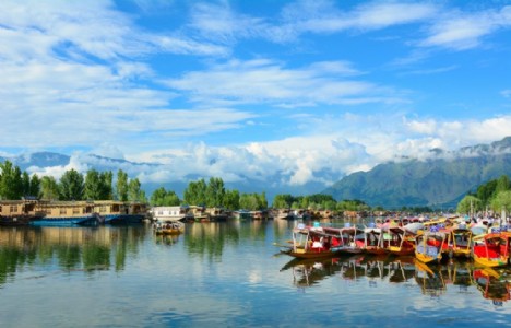 Centre plans water metro for Srinagar, Guwahati and Kolkata; DPRs underway