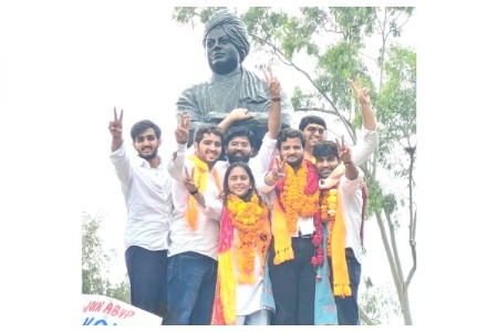 Yuvakon Ki Goonj: Rahul Gandhi Hears the Youth, But Do They Hear Him?