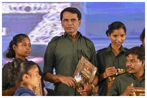 surrendered Maoists surrendered Maoists