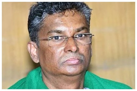 ED Raids Satish Jarkiholi, Daughter Priyanka’s Premises in Foreign Investment Probe